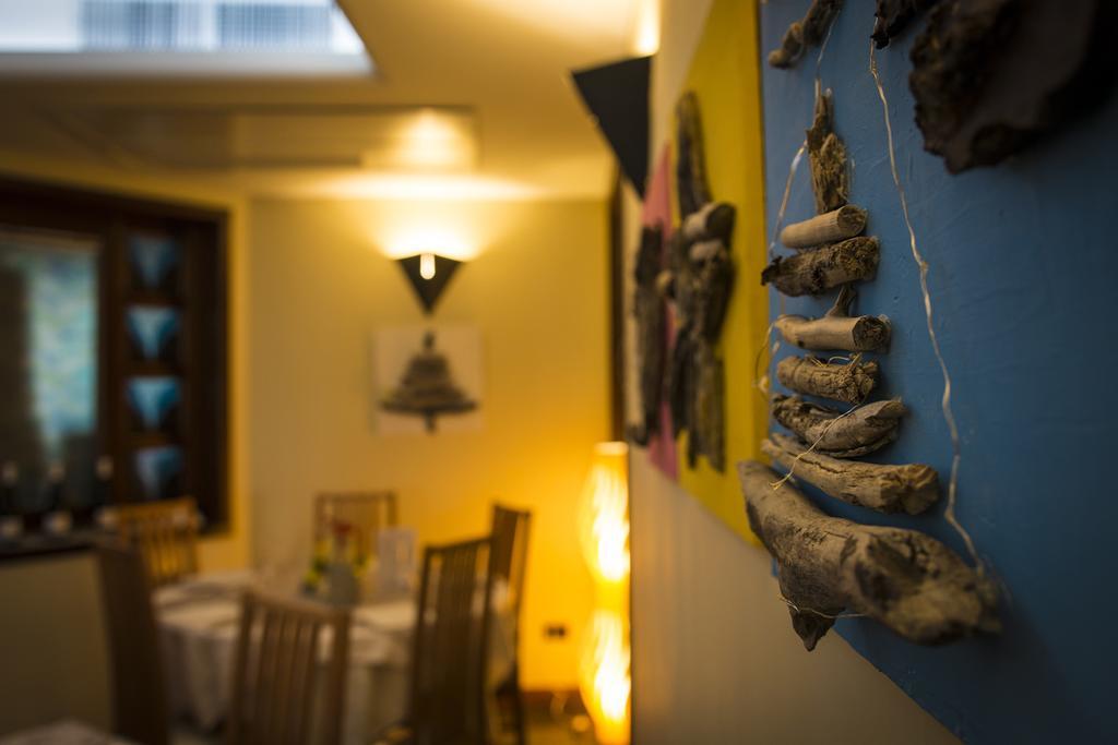 Hotel Ristorante Cigno - Camere And Aparthotel Латизана Экстерьер фото