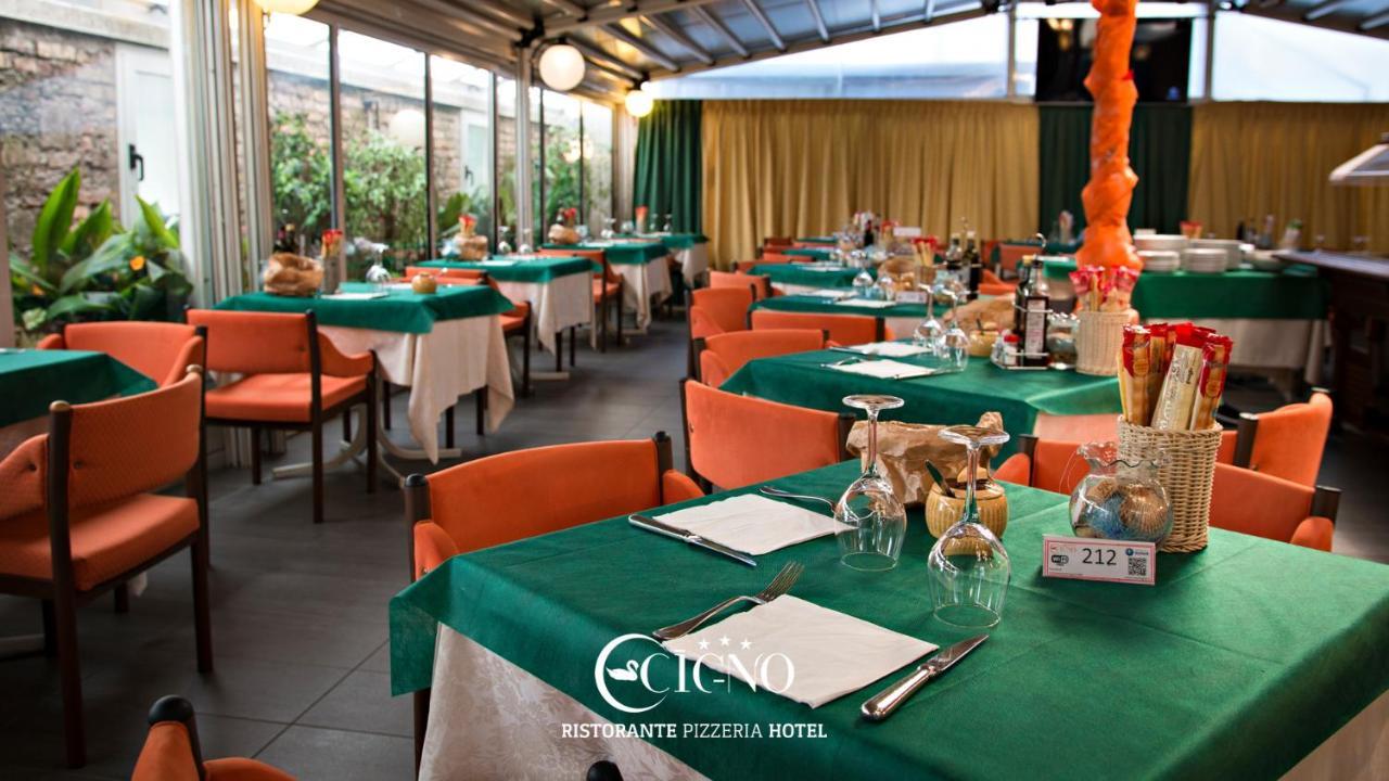 Hotel Ristorante Cigno - Camere And Aparthotel Латизана Экстерьер фото
